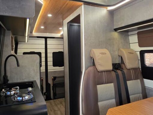 Interior Furgoneta Camperizada - Expedition Pro